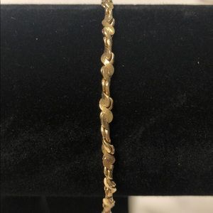 Dainty Vintage 18K gold bracelet